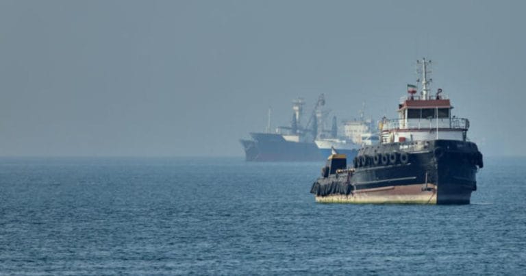 US Navy warships deployed during the escalating Strait of Hormuz crisis near Iranian maritime routes
