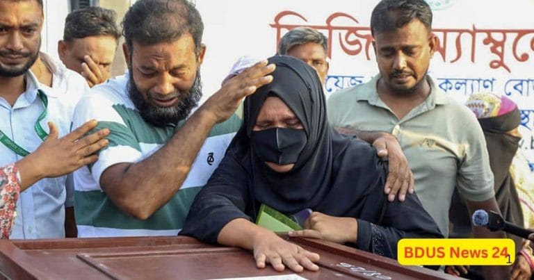সৌদিতে সোফা কারখানায় আগুনে নিহত ৯ প্রবাসীর মরদেহ ঢাকায় পৌঁছানোর দৃশ্য ও স্বজনদের শোক