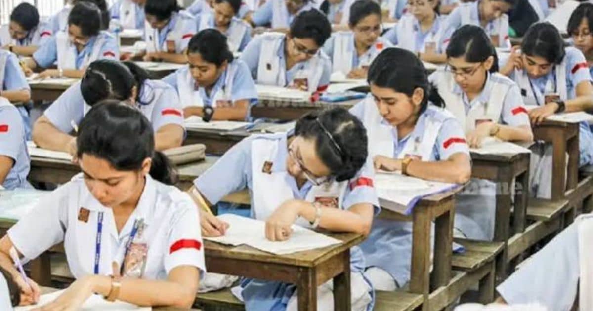 ২০২৭ সালের এসএসসি পরীক্ষা এবং শিক্ষা বিভাগের বৈঠক বা শিক্ষার্থীদের আনন্দ প্রকাশের ছবি।