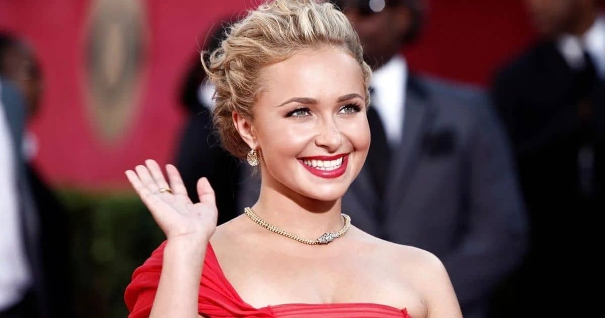 Late US actress Hayden Panettiere smiling