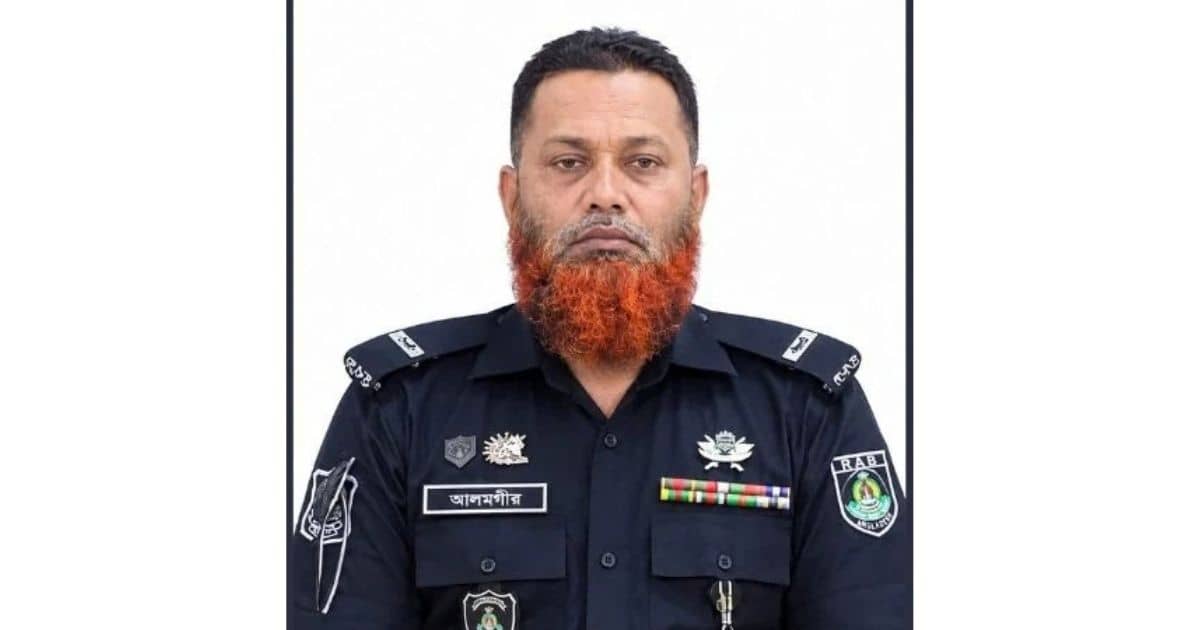 ফেনীতে মহাসড়কে চেকপোস্টে দায়িত্ব পালনকালে ট্রাকচাপায় নিহত এসআরবি কর্মকর্তা মো. আলমগীর হোসেনের ছবি।